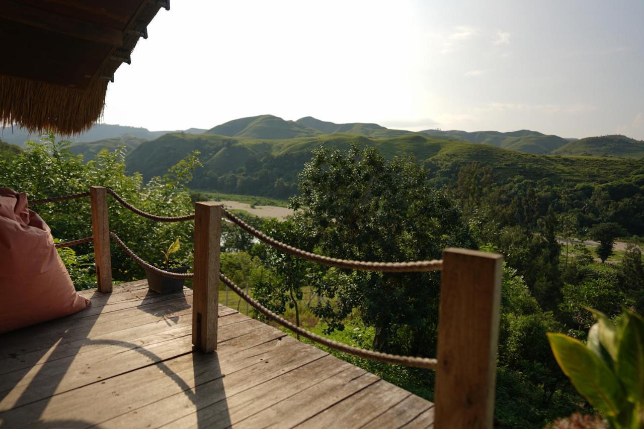 Morinda Villa And Resto Waingapu Bagian luar foto